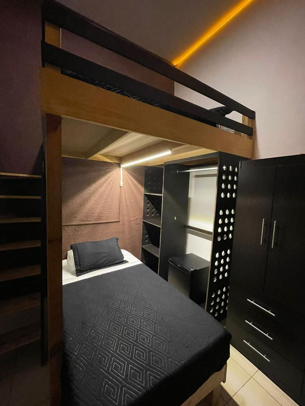 Roomies Hostel Centro Medico Мехико Экстерьер фото